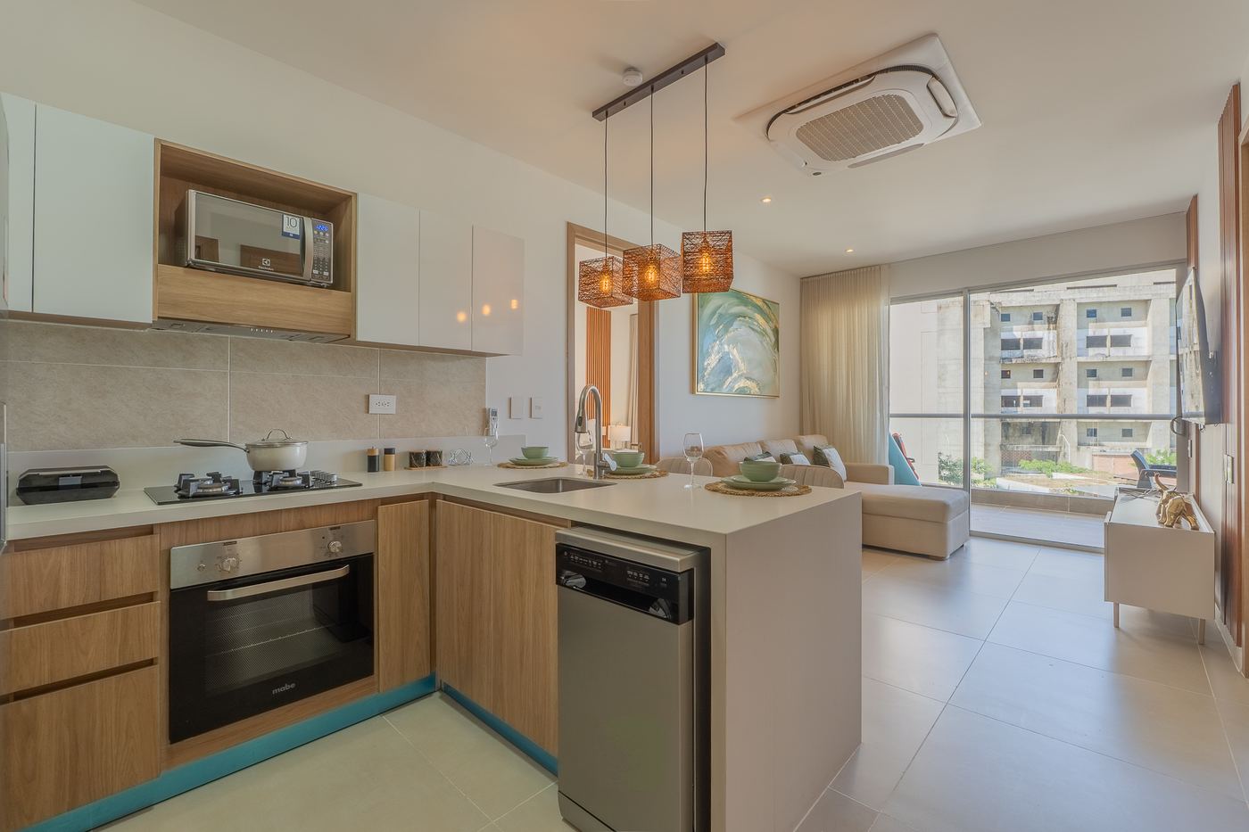 Cocina abierta hacia la sala de estar